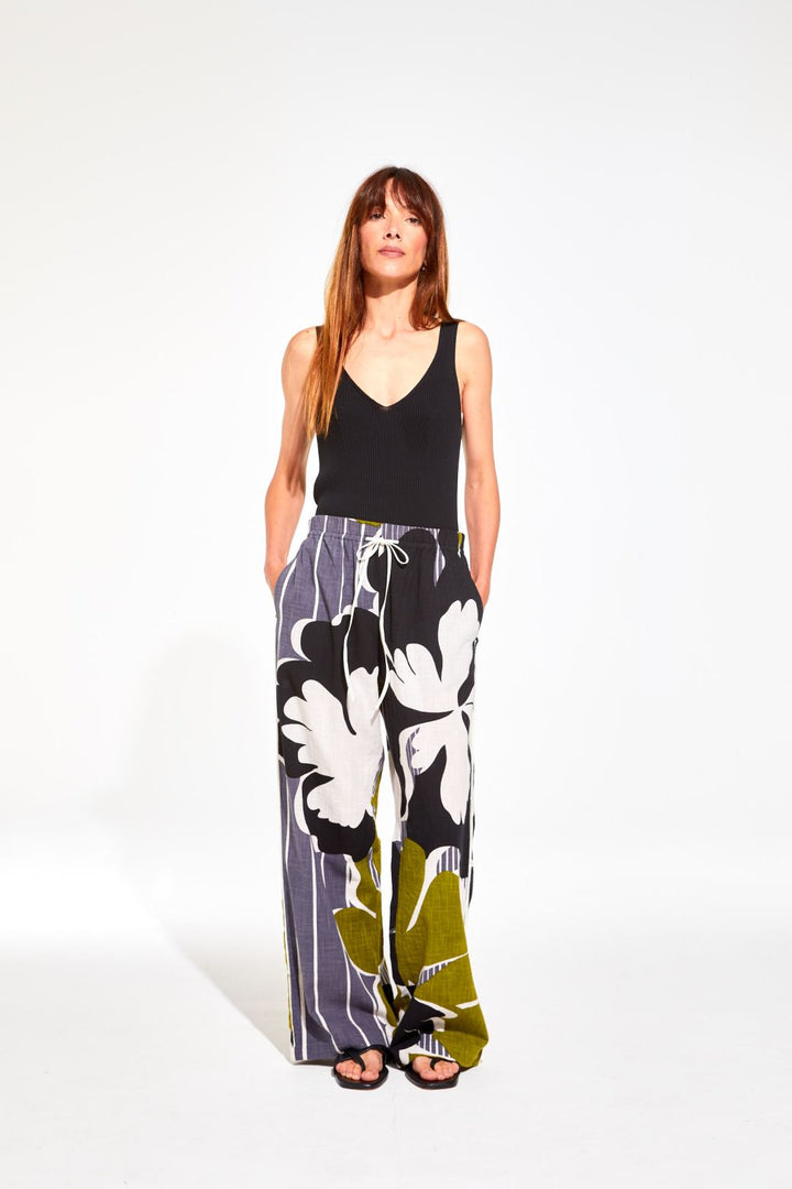 Max Anemone Khaki Pants